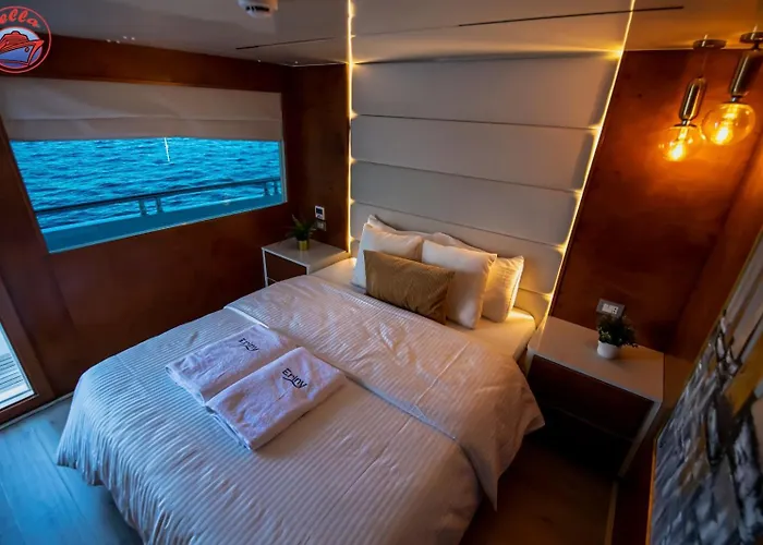 Botel Bella Liveaboard *
